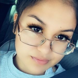 Meet your Posher, Itzel